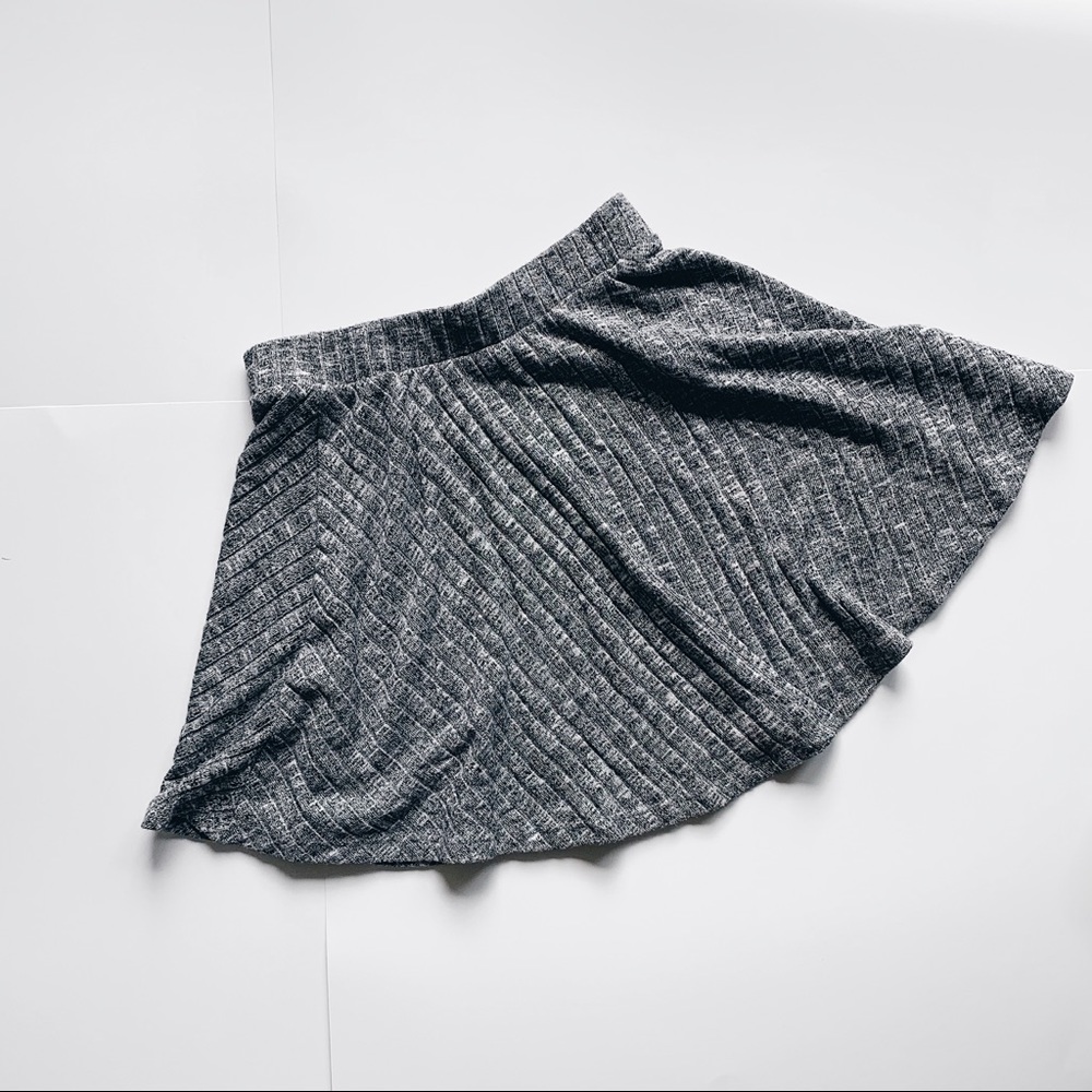 Forever 21 | Ribbed grey skater skirt